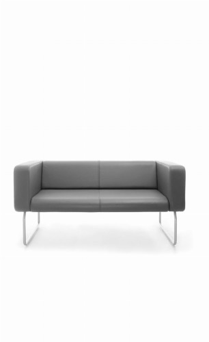 lg 422 legvan sofa (1).jpg